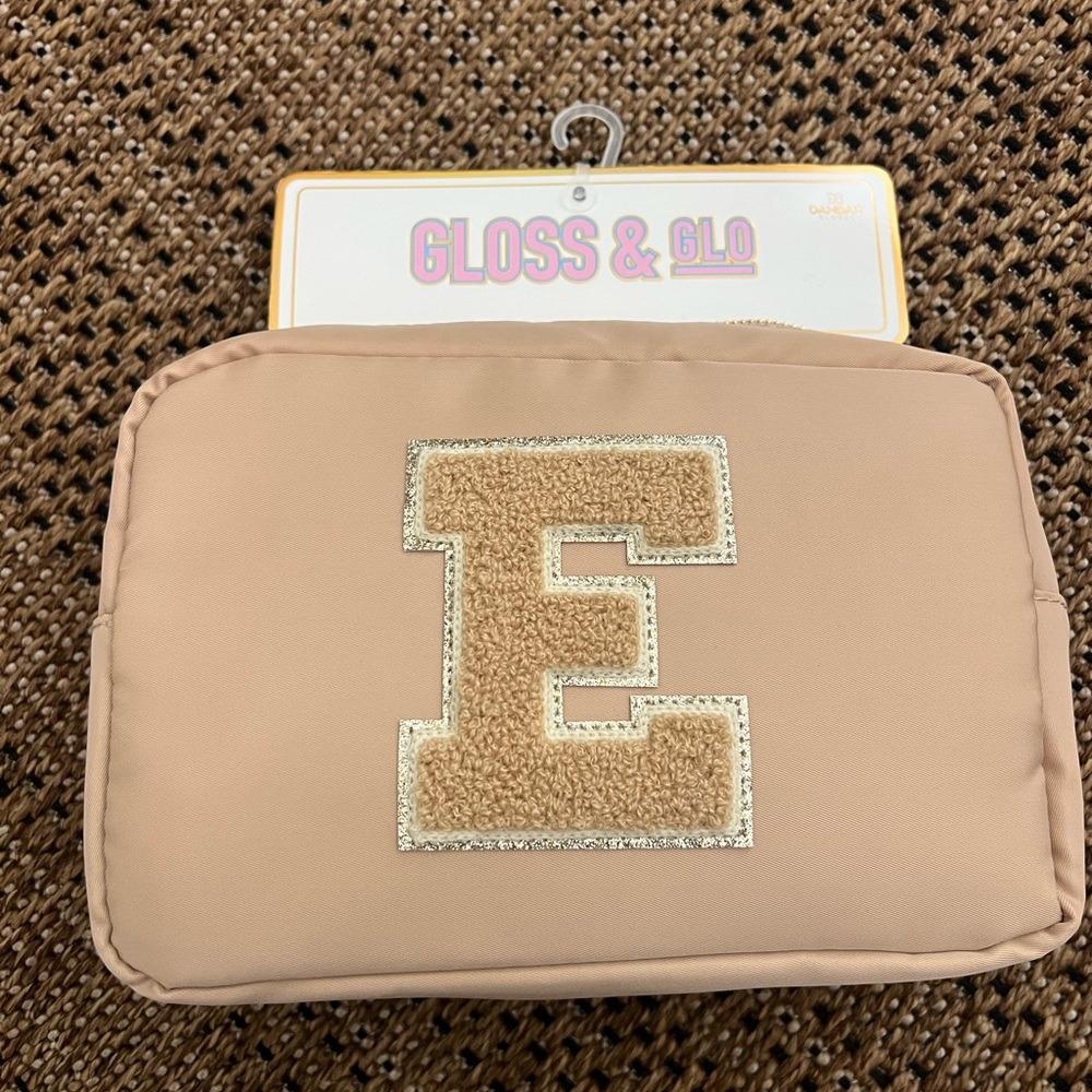 Gloss & Glo Beige Pouch with E Patch